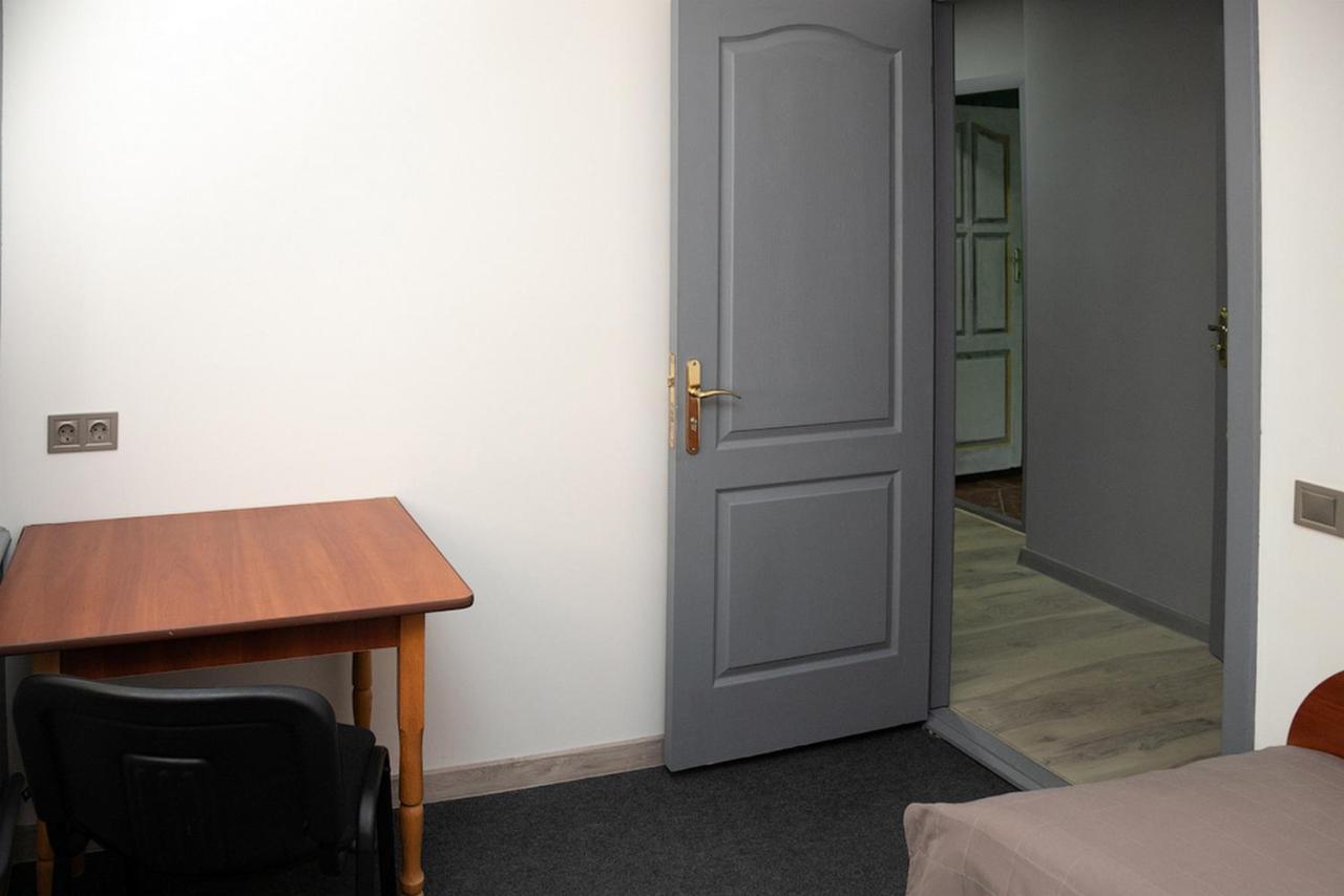 Sacvoyage Hotel Kiev Bagian luar foto